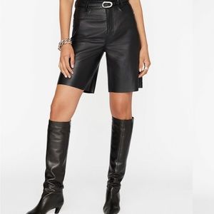 Frame 100% lamb leather Bermuda shorts sz 28